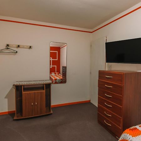 Habitaciones Mary 2 Camas Simples En Casa Compartida Ushuaia Eksteriør billede